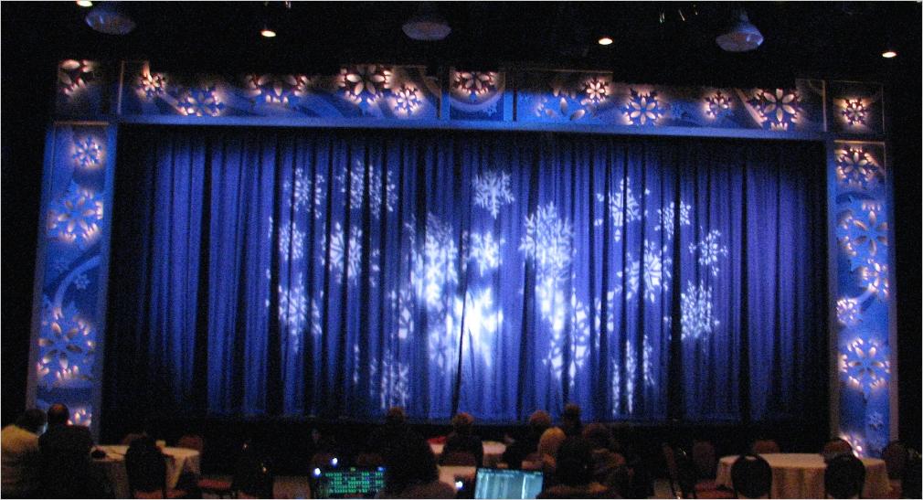 CHRISTMASISPRESHOWcopy